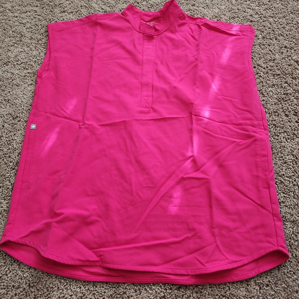 FIGS SCRUB TOP